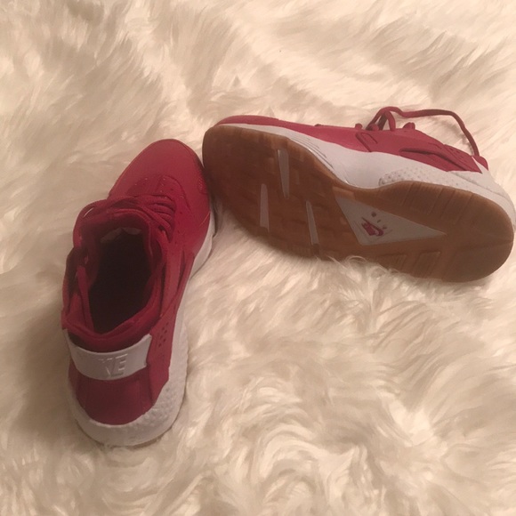 BEAUTIFUL NIKE HUARACHE!!!!! - Picture 3 of 4